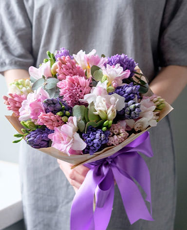 Бесплатная доставка цветов в Макинске