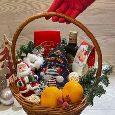 Корзина со сладостями  "Новогодний Люкс"